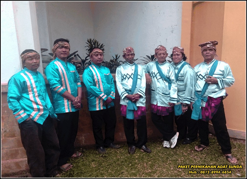 Harga Pakaian Upacara Adat Sunda Sukasaru Tangerang Telp : 0812-1038-6727